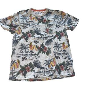 Colours by Alexander Julian men's Hawaiian-style t-shirt